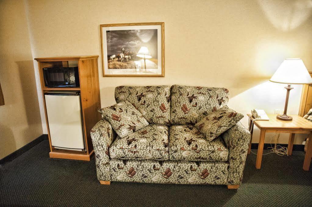 Country Inn & Suites By Radisson, Prineville, Or Dış mekan fotoğraf